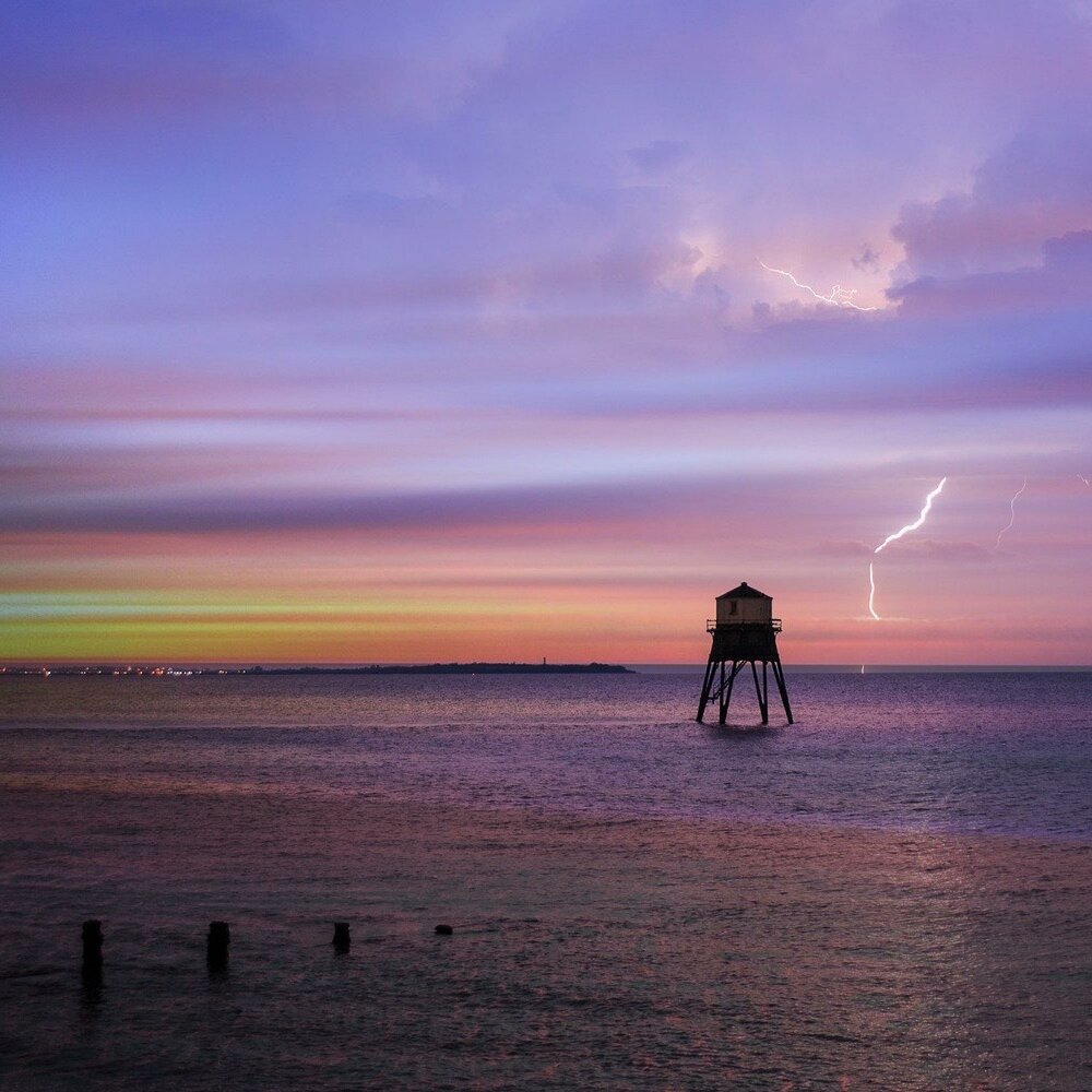 Same place different weathers. At the same time. Same place same hour картинки. The same place. 1864 год сант рик штат колорадо.