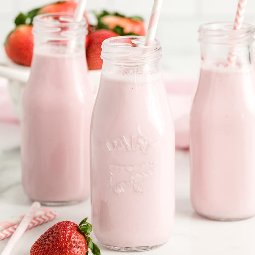 Молоко слушать. Strawberry Milk. Strawberry Milk_xoxo. MGO Strawberry Milk. U/Strawberry Milk_xoxo.