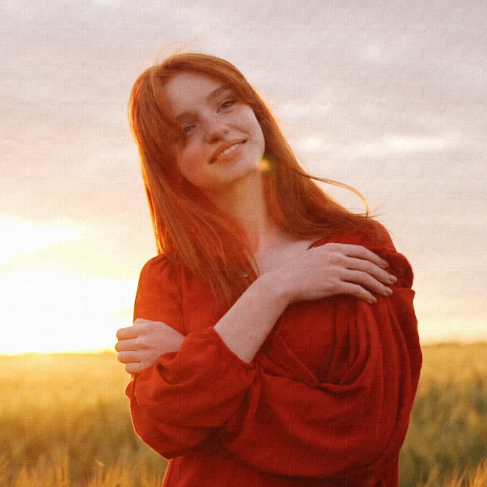 синими белыми красными слушать. красные волосы с синими прядями. красно синие волосы.