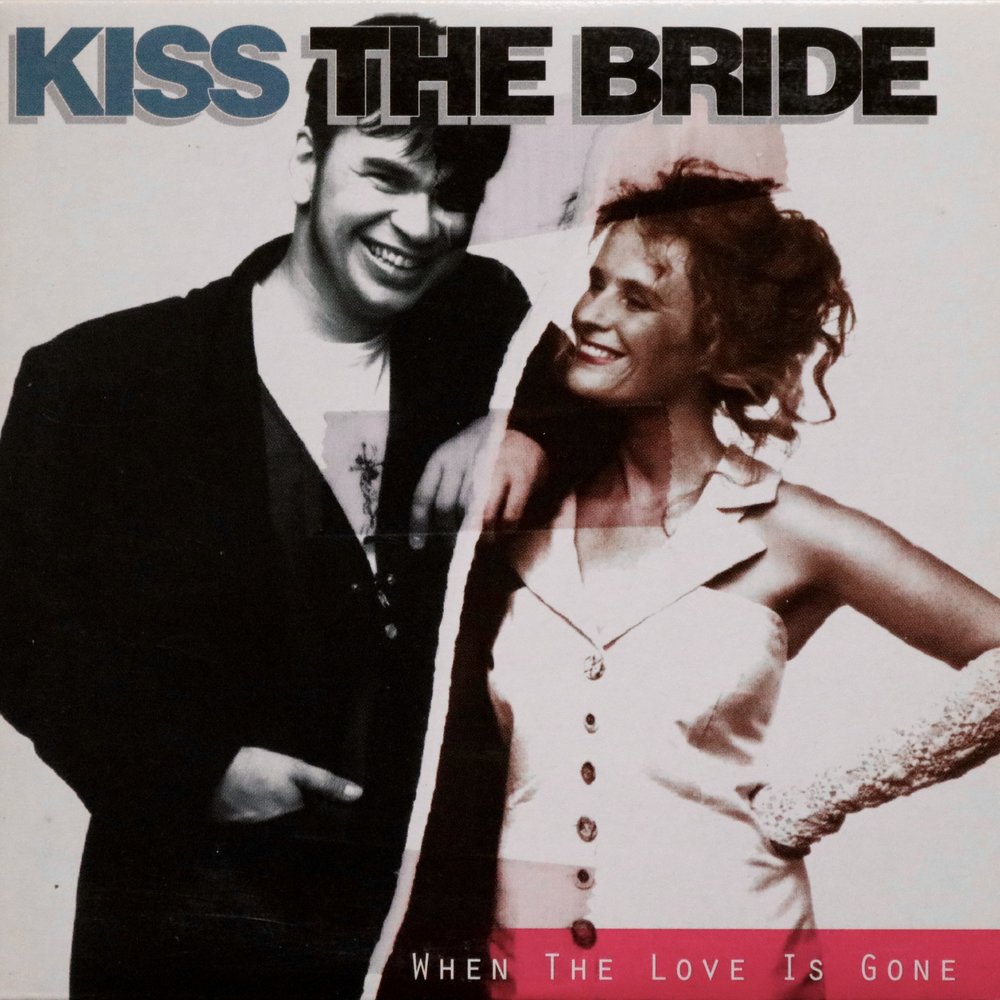 Kiss go. Bride Kiss.