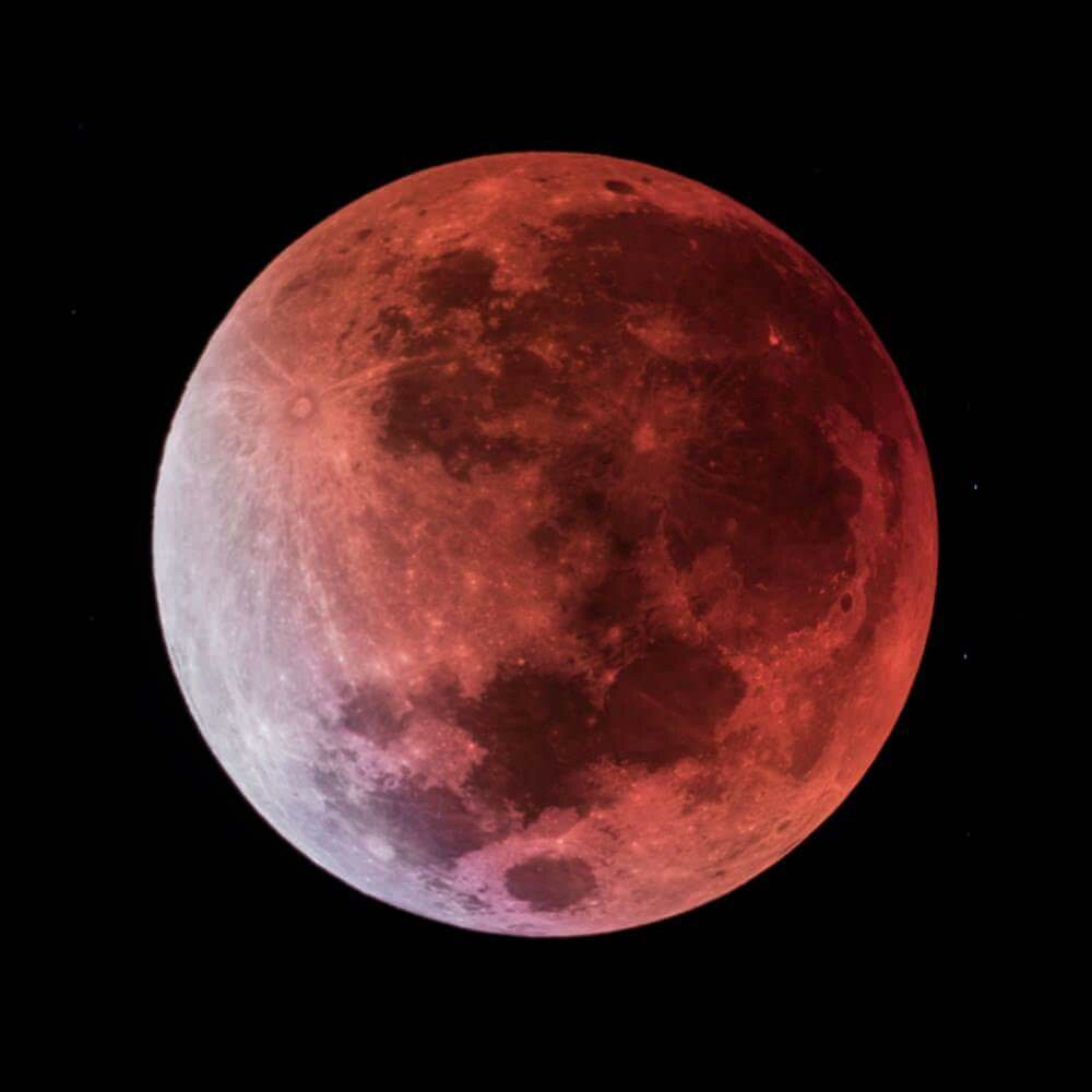 Изображение 1000 на 1000 пикселей. Тетрада кровавых лун 2032. Bloodmoon. Кровавая Луна. Кровавая Луна в космосе.