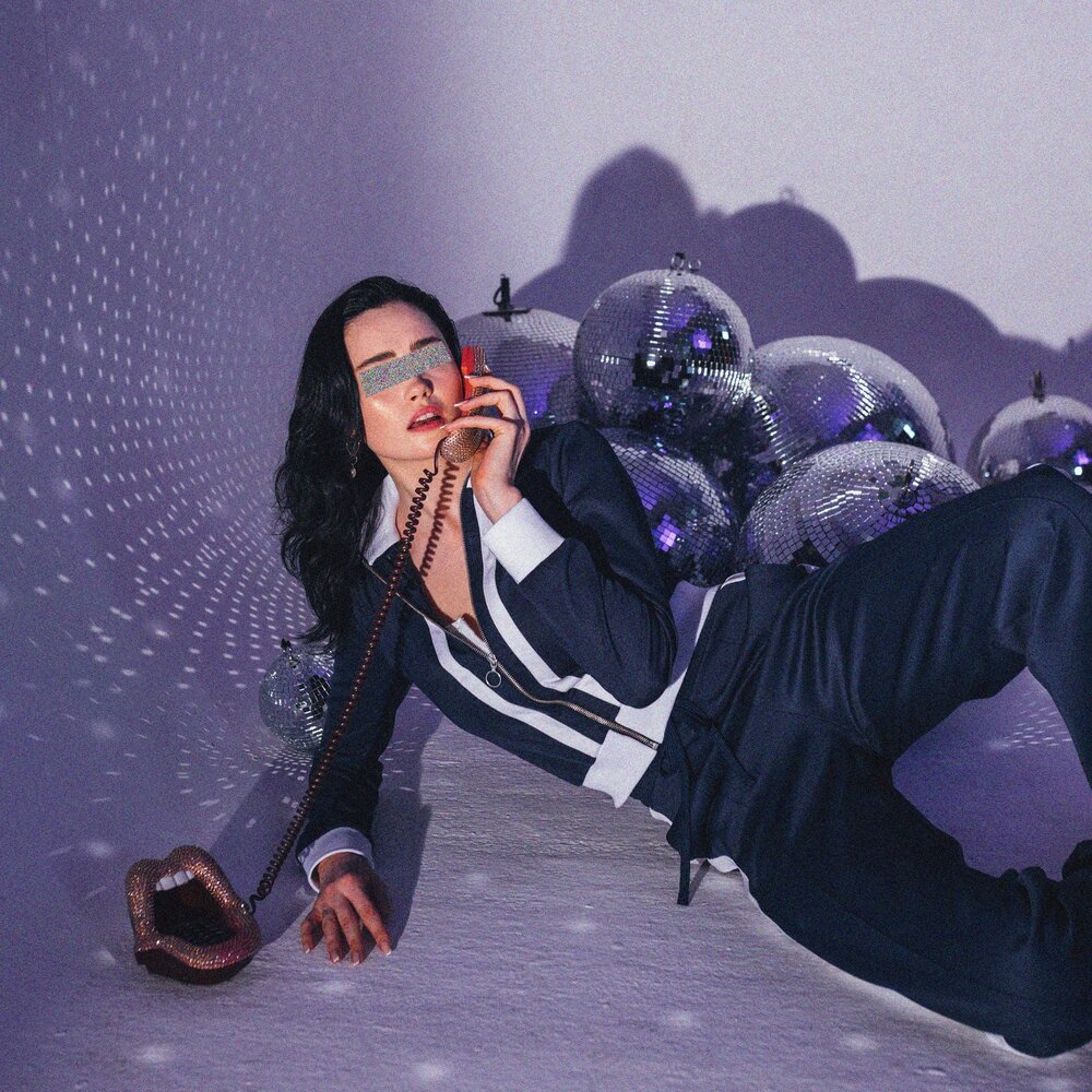 Мемы с мотыльком. Hello boys and girls. Hello who is this. Pm sent. Дэвид теннант логово монстра.