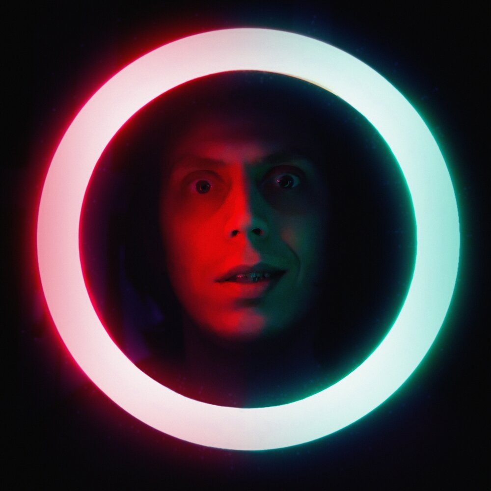 Молодой диктор. Владимир кузнецов звукорежиссер. Что такое диктор автор. Сергей безруков с актрисой. Оратор.