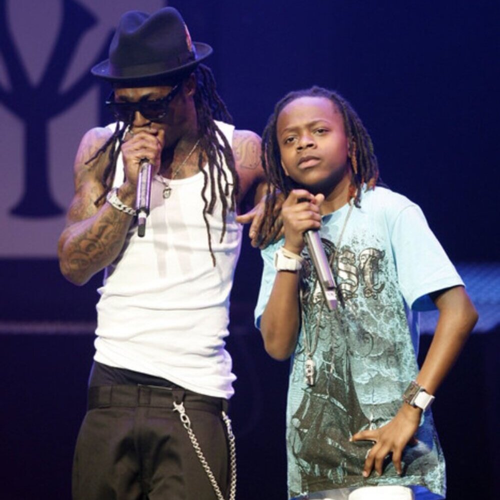 Lil music. Lil Chuckee. Лил Уэйн и Регина. Исполнители на буква л. Lil Wayne с исполнителями слушать всю музыку.