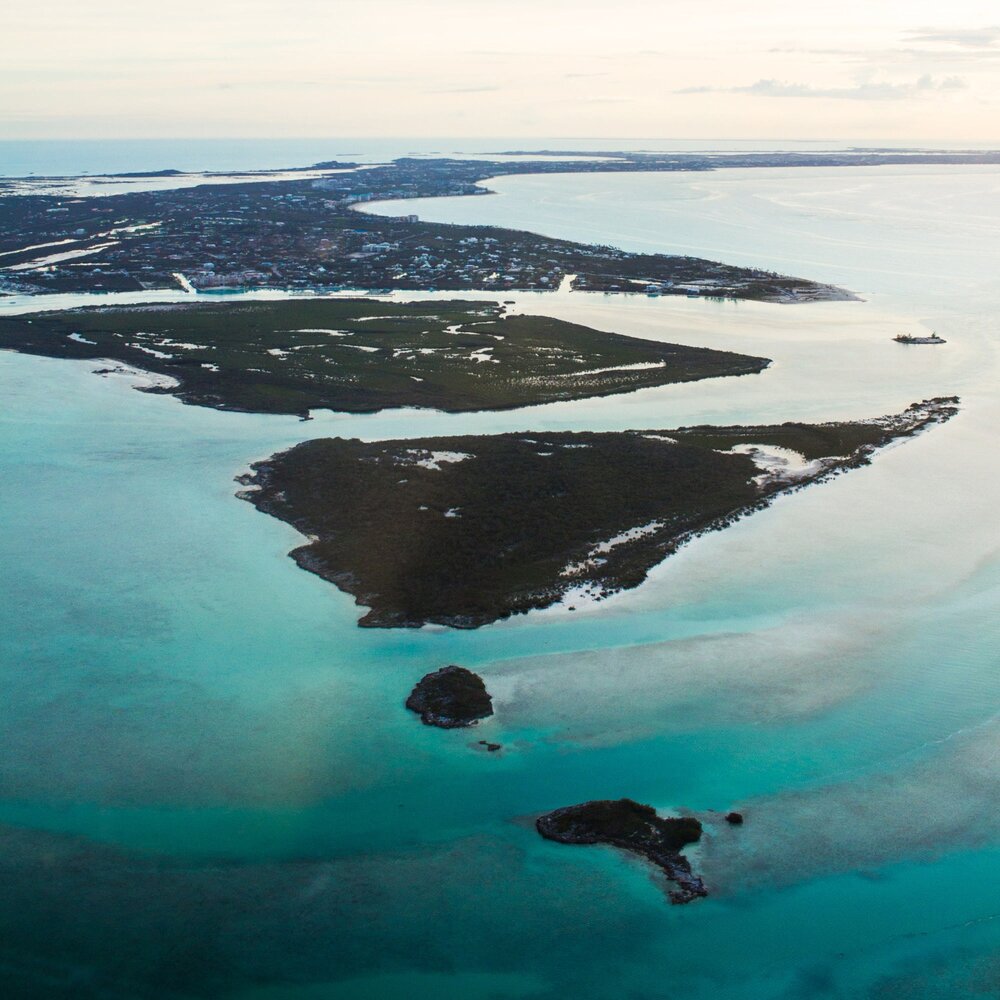 Islands listening. Острова и море. Фото острова. Остров дьявола в Карибском море. Остров море Узбекистан.