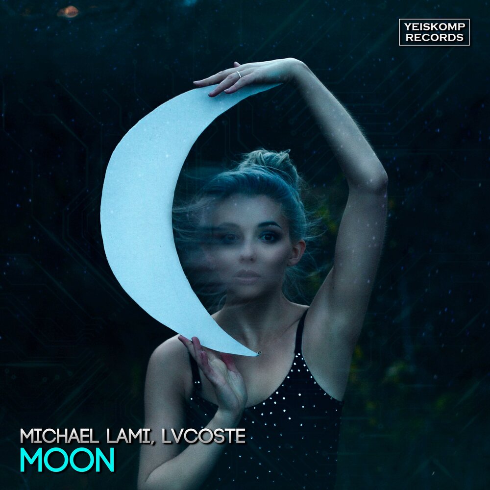 Красива луна песня. Девушка-Луна. Фотосессия с луной. Девушка с луной в руках. Девочка на Луне.