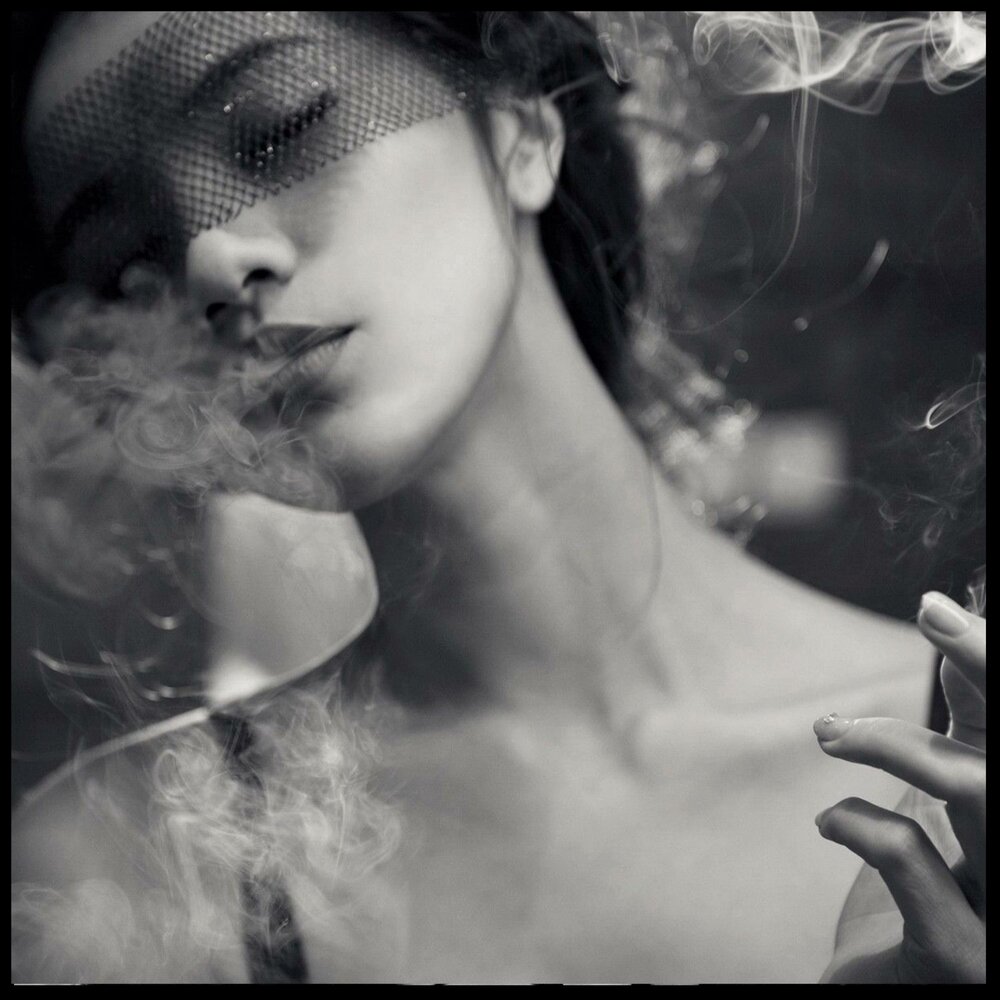 Между грустных картинок песня нежный вкус никотина песня