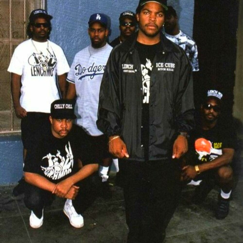 Гангста рэп слушать. Айс Кьюб NWA. NWA группа Ice Cube. Ice Cube в молодости. Ice Cube 1989.