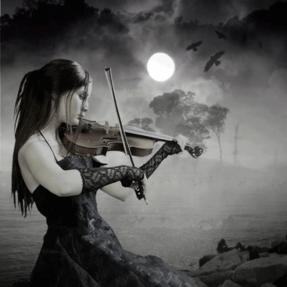 девушка призрак. скрипка ночью. скрипка в темноте. скрипка в ночи. скрипка ночью.