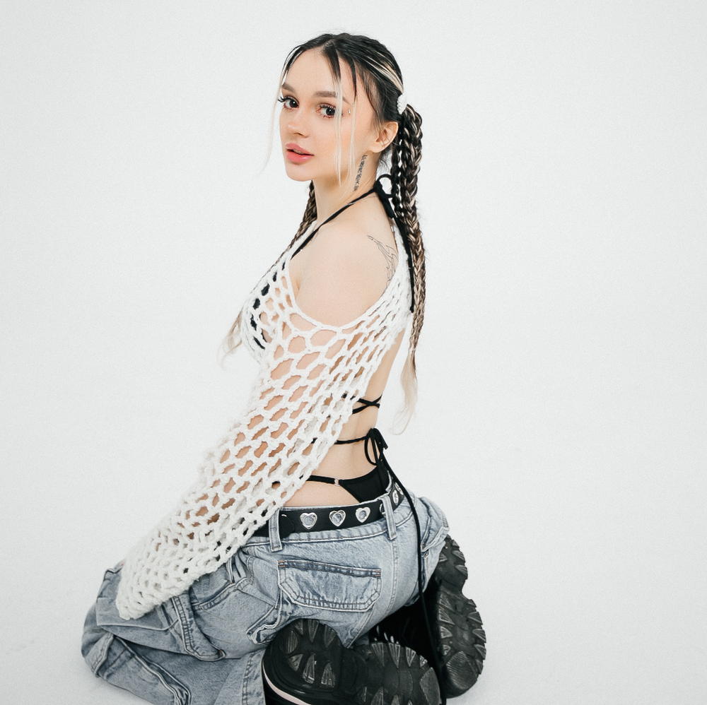 Wisniowa roksana. Avril lavigne с гитарой. Нилетто концерт. Певица. Концерт дарьяны в москве 24.