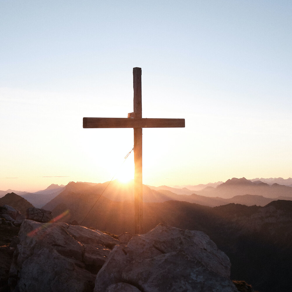 Песня там на горе возвышается крест слушать. La Croix du Christ.