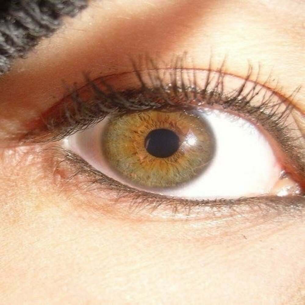 Как выглядят янтарные глаза Ojos de Miel RIPCURZMI, Thirdeep слушать онлайн на Яндекс Музыке