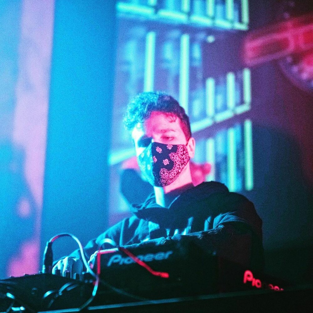 UMBASA – слушать онлайн в хорошем качестве на МТС Музыке