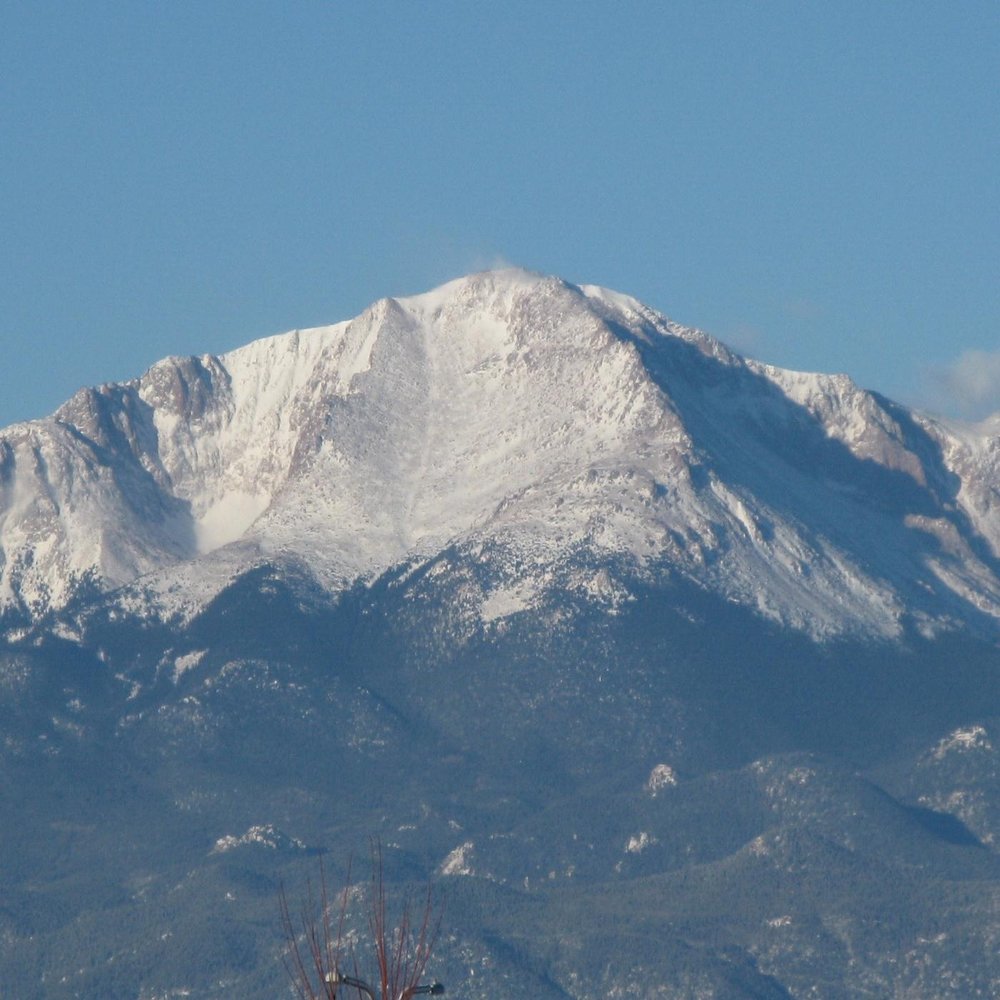 Гору песни слушать. Пайкс пик Колорадо. Пайкс пик скалистые горы. Pikes Peak Mountain. Majestic Peak.