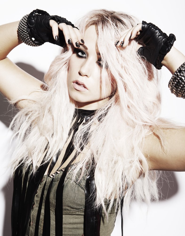 Lily слушать. Amelia Lily фото. Amelia Lily - be a Fighter.