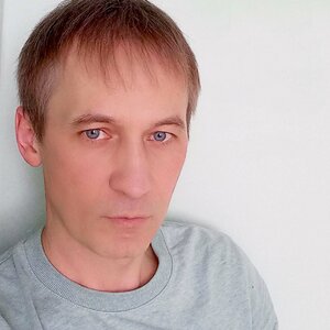 Денис Рычков