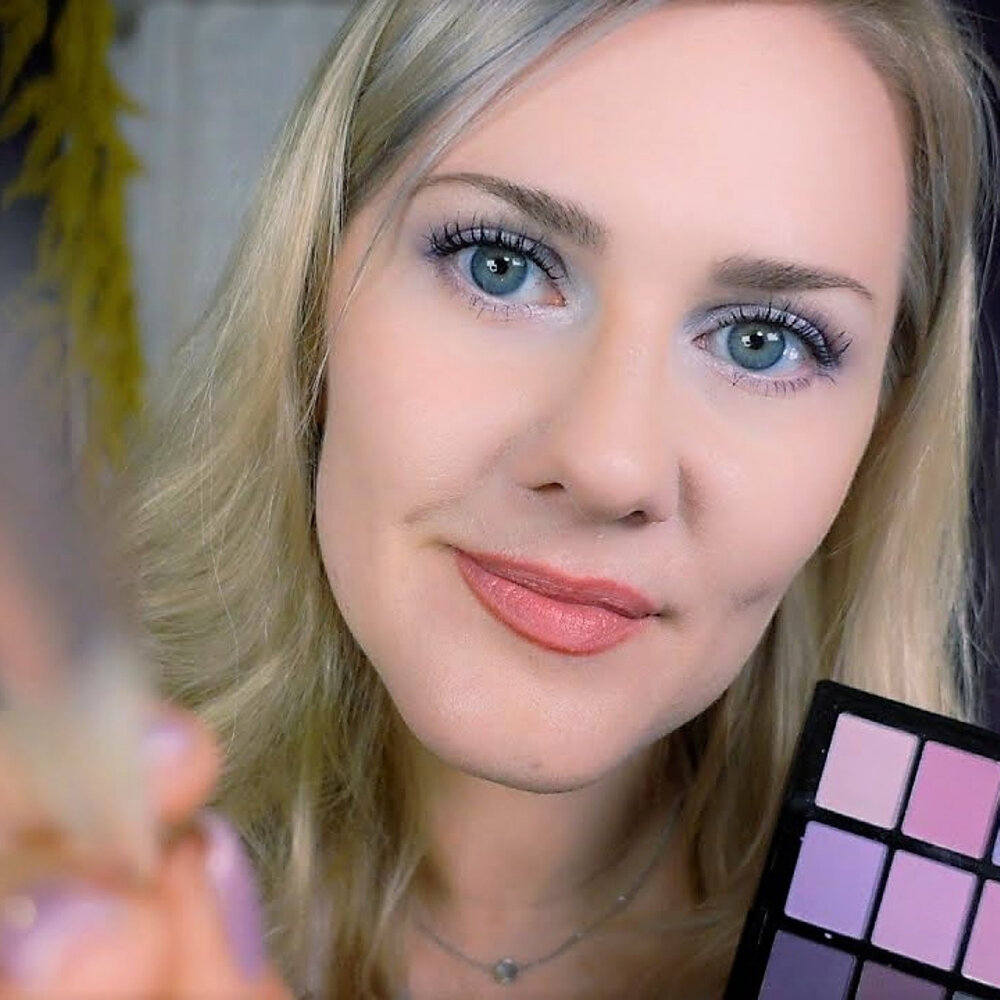 Taylor swift lips. Swift playgrounds. Taylor swift no makeup. Swift альтернатива в россии. Тейлор свифт глаза без макияжа.