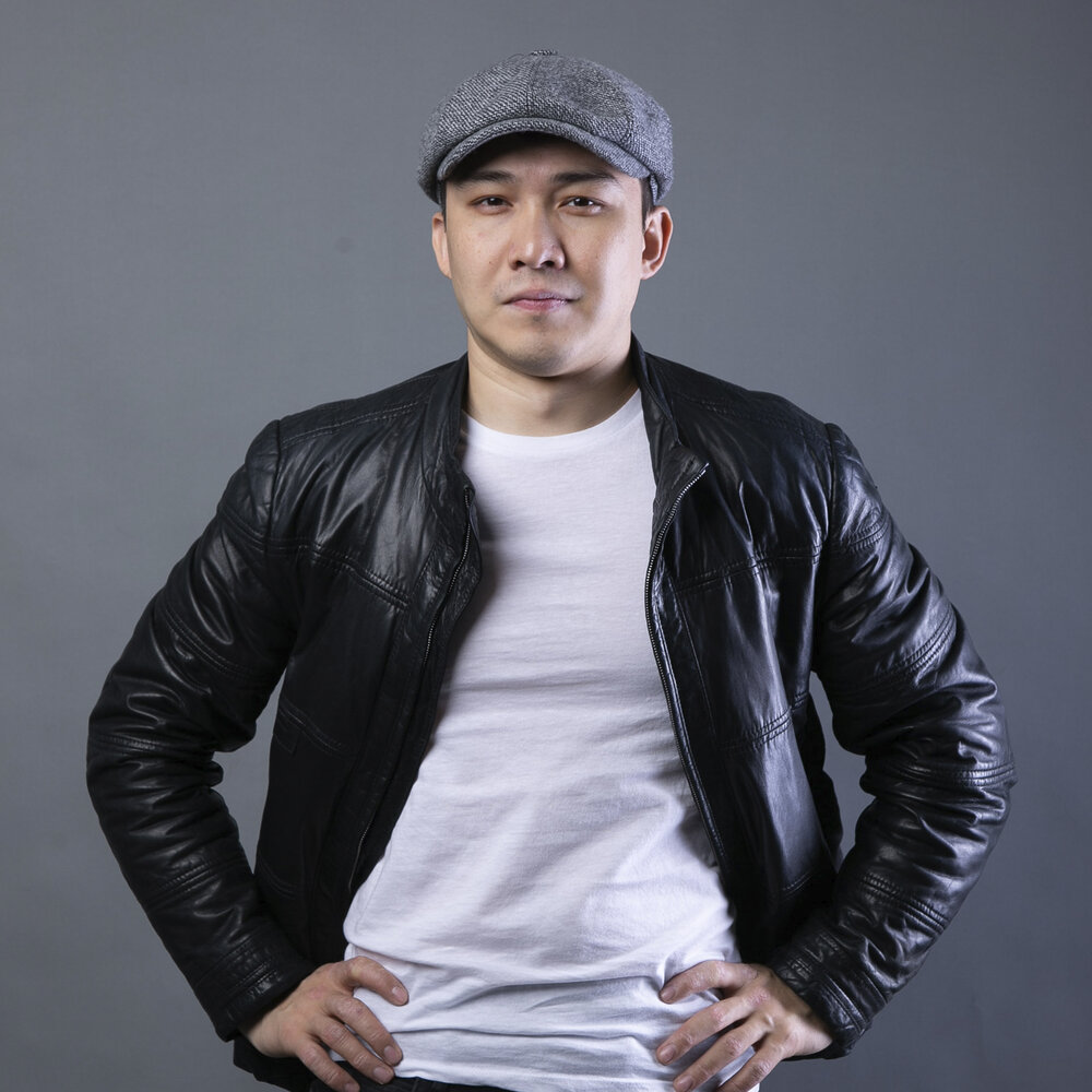 Популярная казахская музыка. Адиль казахский певец. Казахские Певцы 2023 популярные. Казахская эстрада современная.