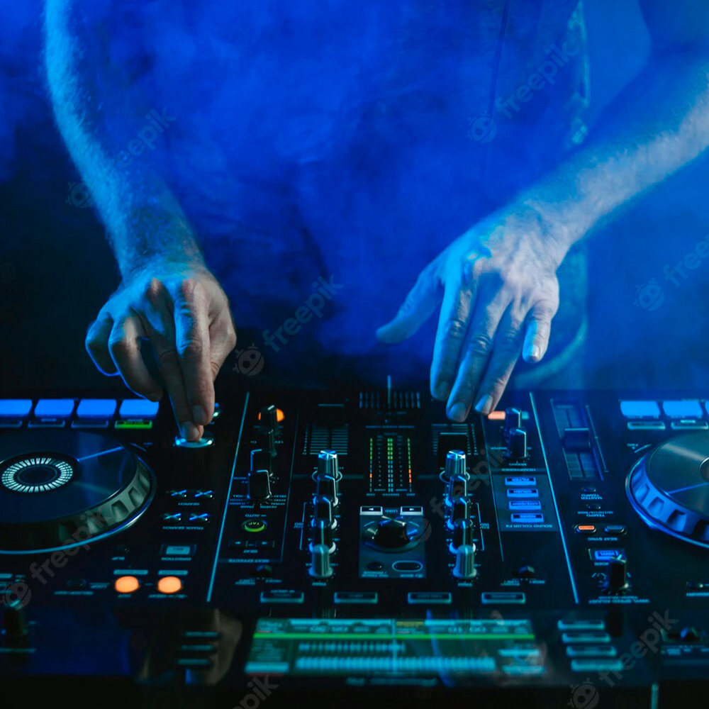 Dj mix studio dowland. Старые программы для создания диджей музыки. 24/12 dj mix. Virtual dj 9. Virtual music studio.