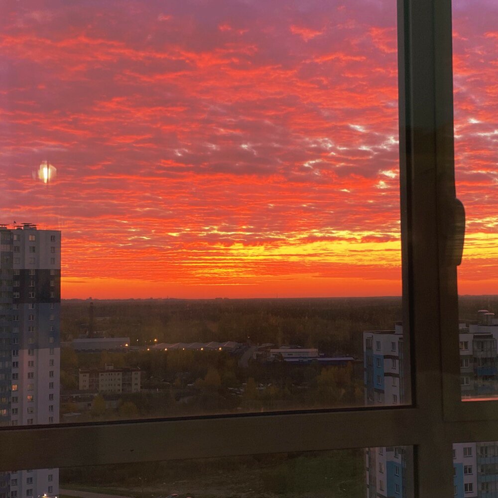 я уехал в петербург слушать