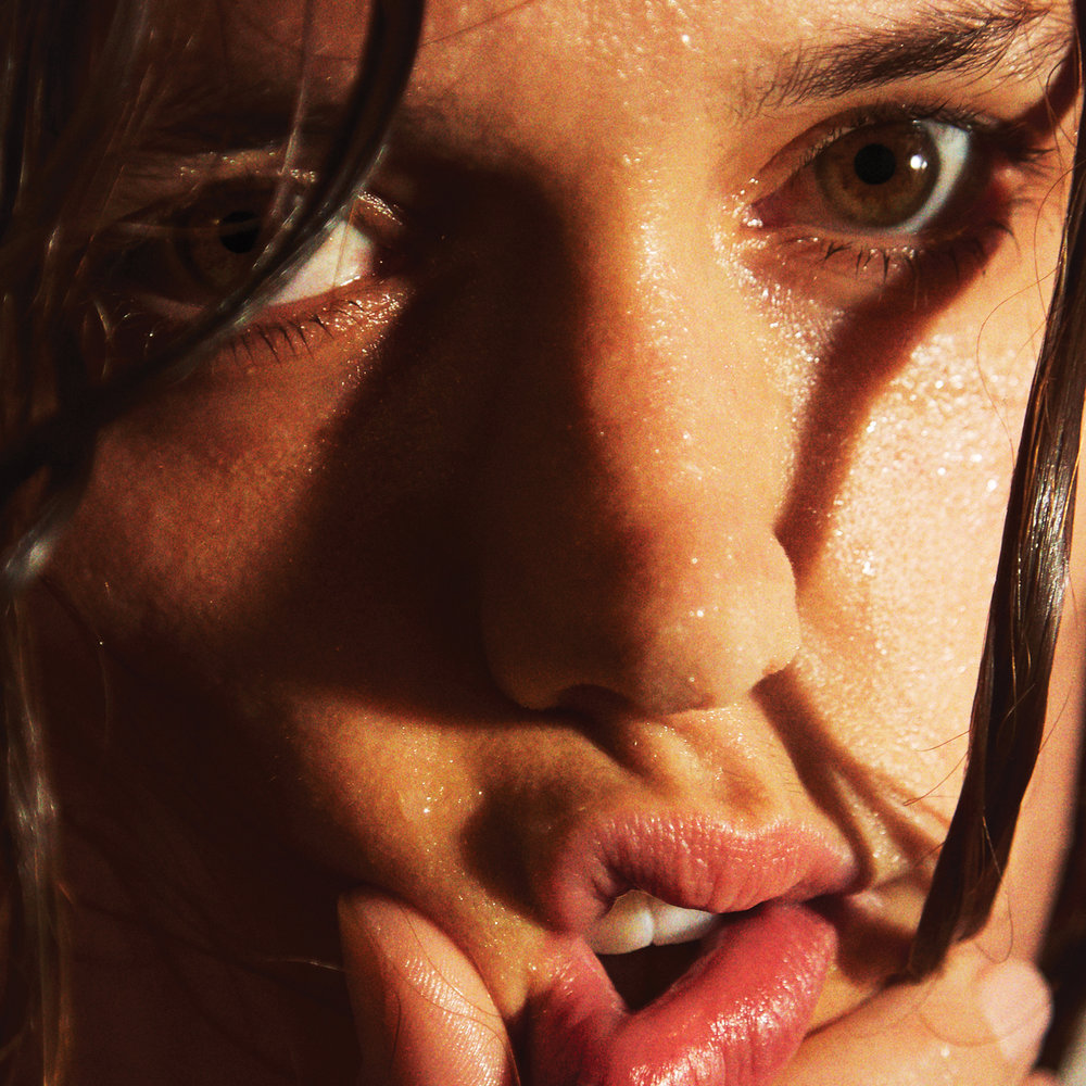 Мокрые длинные волосы. Лето мем. Still wet. Still wet. Фотосессия с мокрыми волосами.