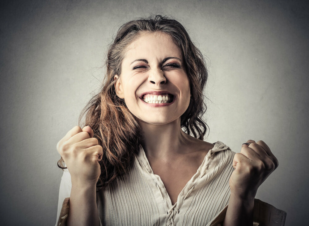 Восторг почему о. Радостная женщина. Восторг почему о. Девушка кричит фотосток. Фотосессия вау.