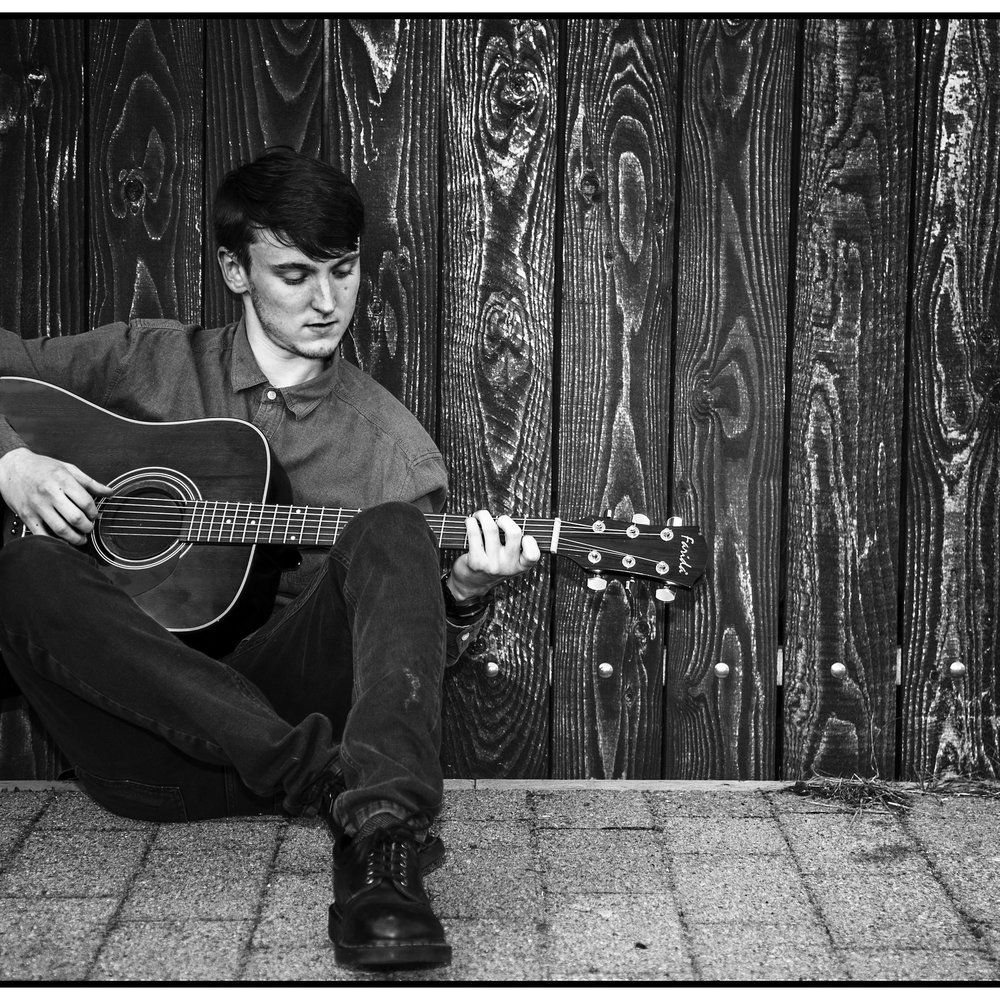 Luke thompson teacher. Томпсон слушать. New same. James thomson, edward young. Томпсон слушать.