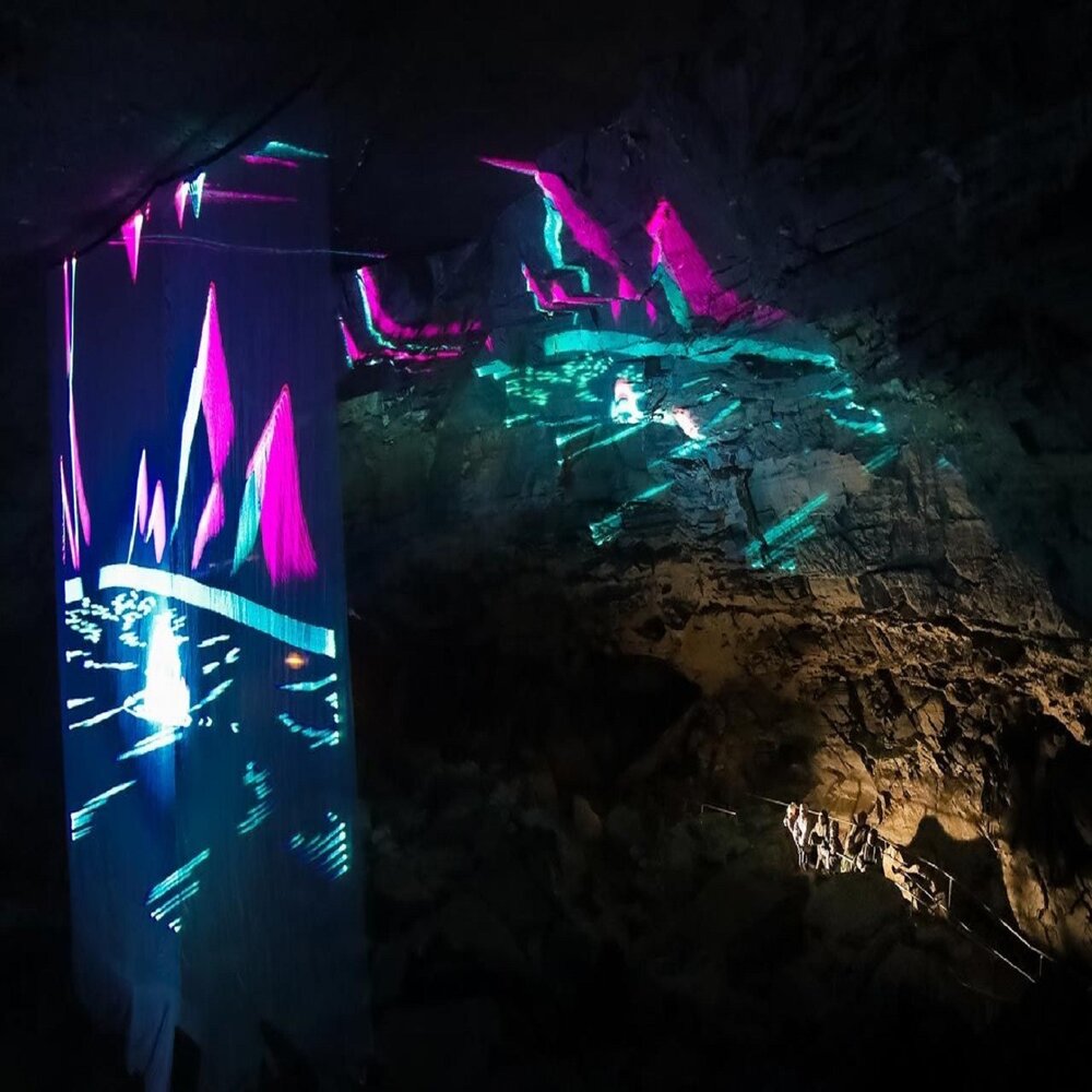 юбрышка гора. пещера шове наскальные рисунки. китай. пещера слушать. подземная пещера.