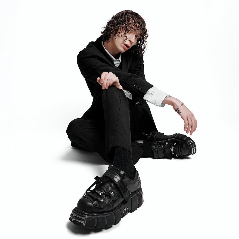 Алексей назаров lx24. Яркие эмоции. Парень алексей гоман. Сергей завьялов исполнитель группа. Вите.