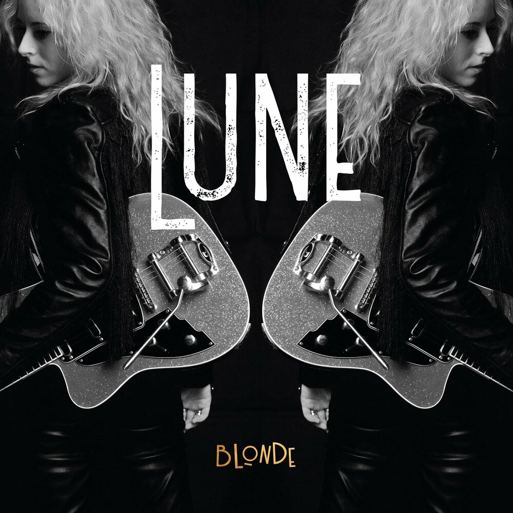 Blonde слушать песни. Blondie альбомы. Музыка блондинка. Блондинка песня. Альбом музыки с блондинкой.