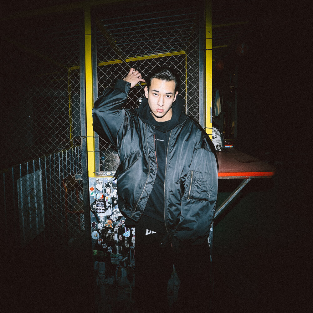 Sainty певец сколько лет. Sainty певец девушка. Sainty певец. Sainty. Sainty.