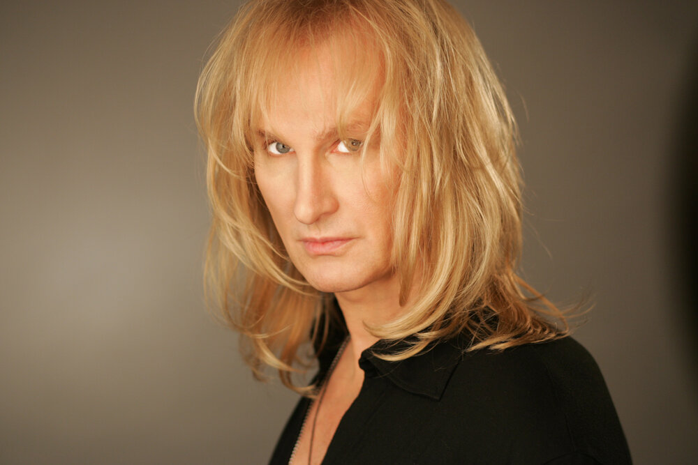 александр иванов рондо 2022. александр иванов певец. сколько лет александру иванову из группы рондо. александр юльевич иванов. александр иванов рондо молодой.