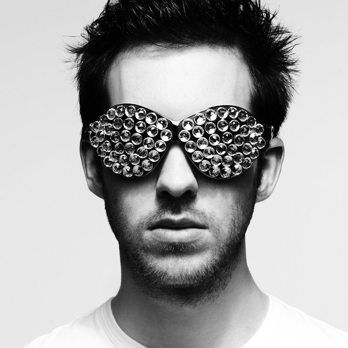 треки 23 года слушать. лед 9 бледный. рамиль в полный рост певец по частям. рамиль концерт. песня 2023.