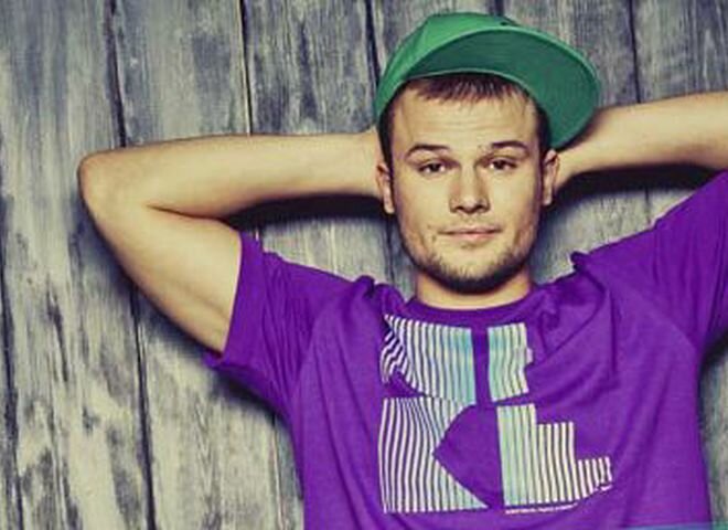 неважно макс