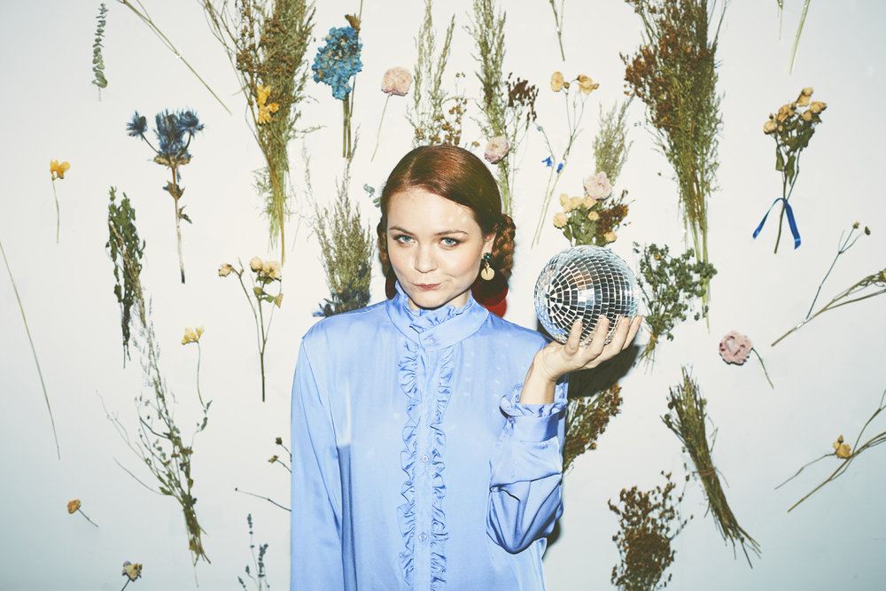 Песни маши мировой пустоцвет. Падаем и взлетаем маша мирова. 2 маши мама я танцую клип. Песни маши мировой пустоцвет. 2 маши.