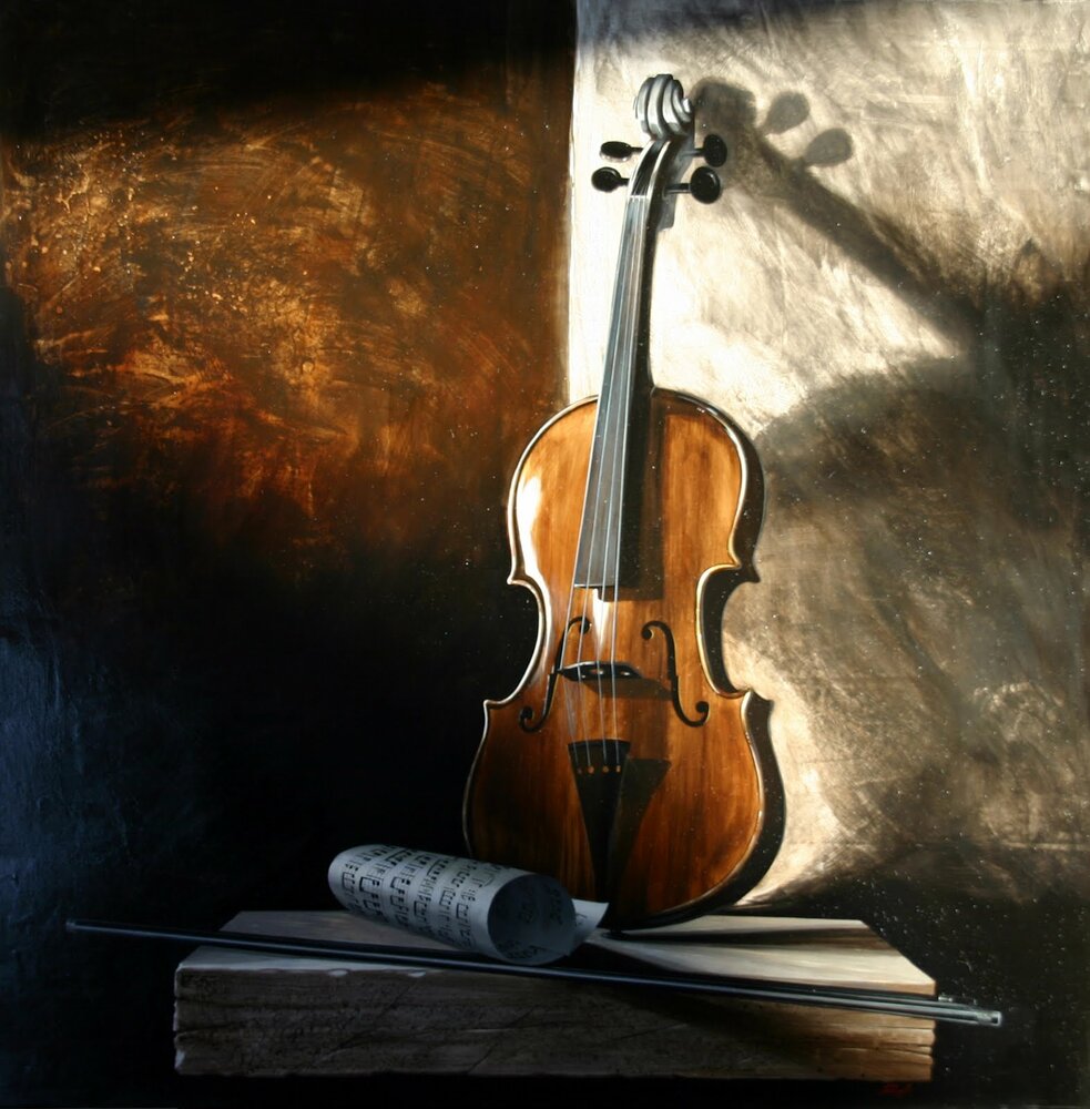 Музыкальные инструменты в классической музыке. Скрипка. Красивая скрипка. Натюрморт с музыкальными инструментами. Скрипка фото.