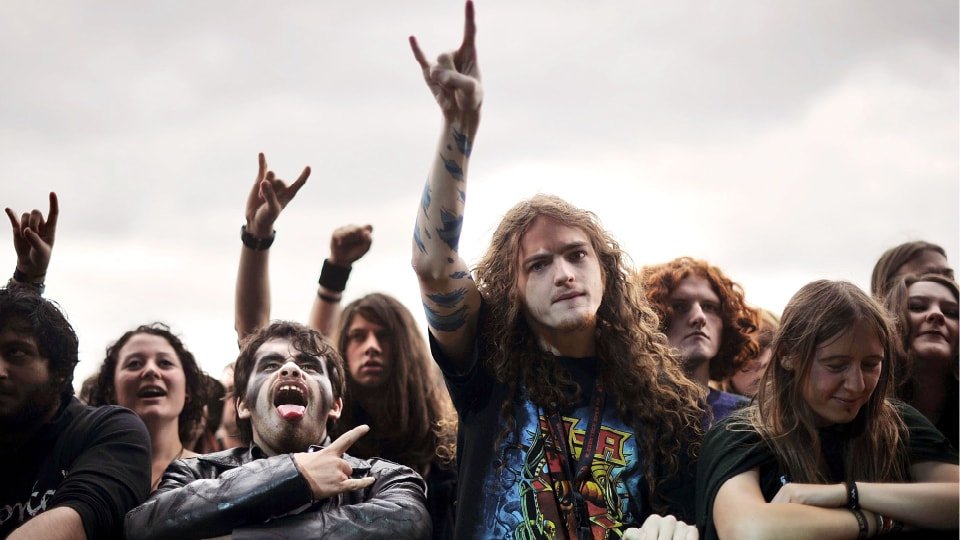 панк рокеры субкультура. молодежные музыкальные субкультуры. соулбой субкультура. рейверы субкультура 2022. музыкальные субкультуры.