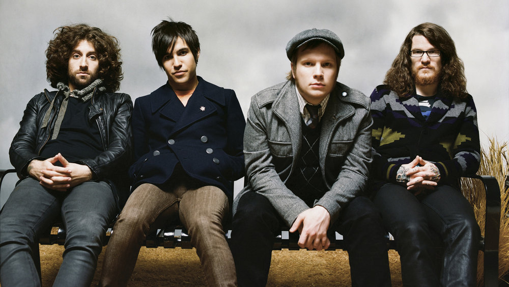 Слушать группу бой. Группа Fall out boy. Группа Fall out boy 2008. Fallout boy группа. Fall out boy 2001.