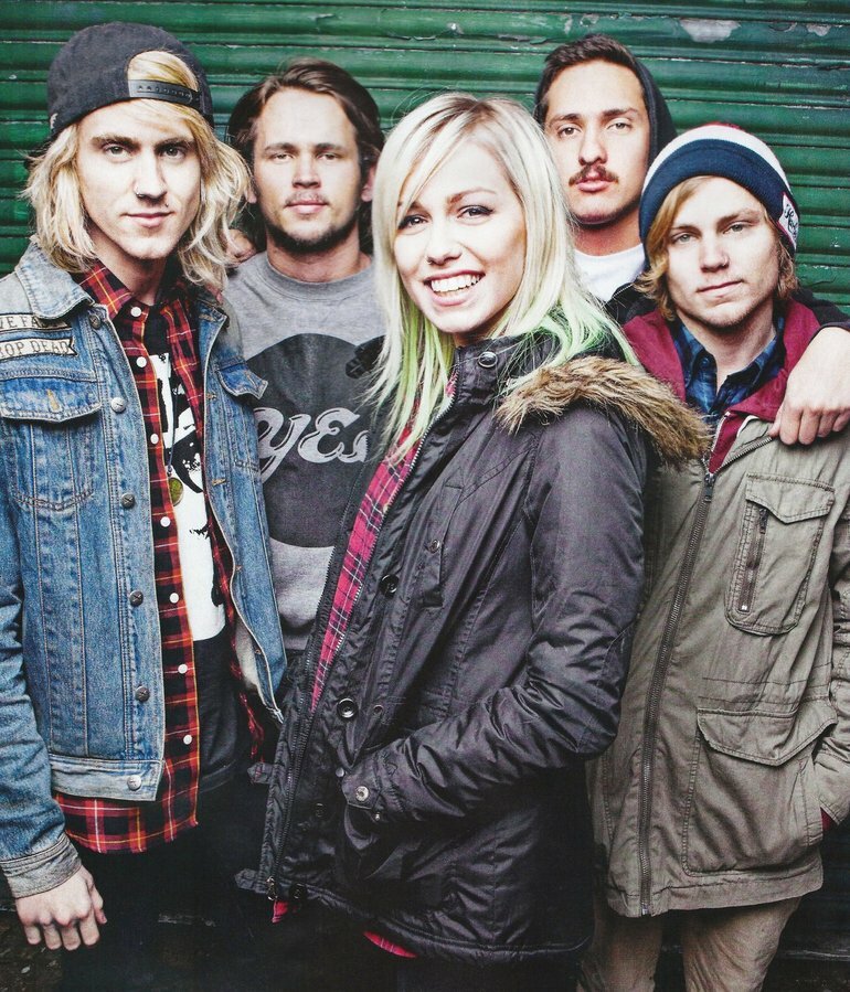 Tonight alive поп панк. Tonight alive поп панк. Lvnx исполнитель. Tonight alive. Группа tonight alive.