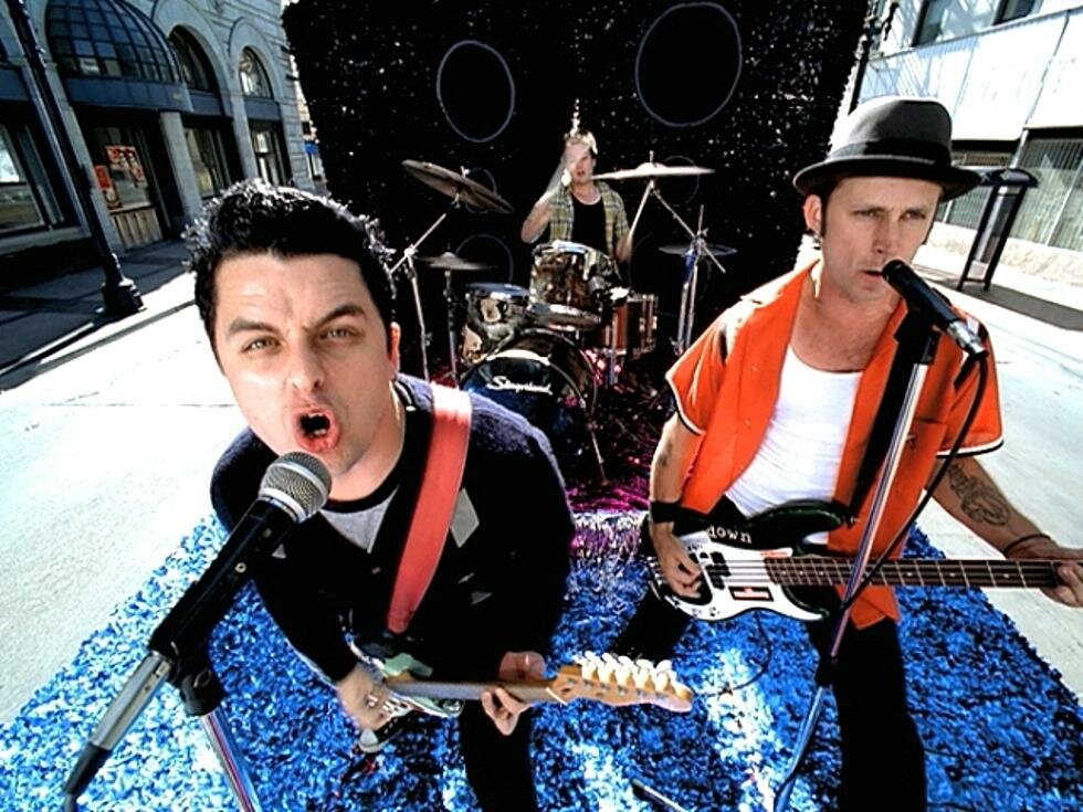 Зарубежный рок 2000х. Green Day. Green Day Minority. Рок 2000. Рок песни 2000.