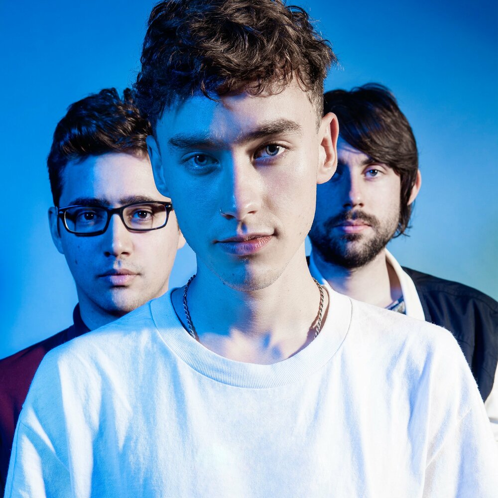 Years years you i текст. Группа years & years. Олли years and years. King певец years. Years and years King обложка.