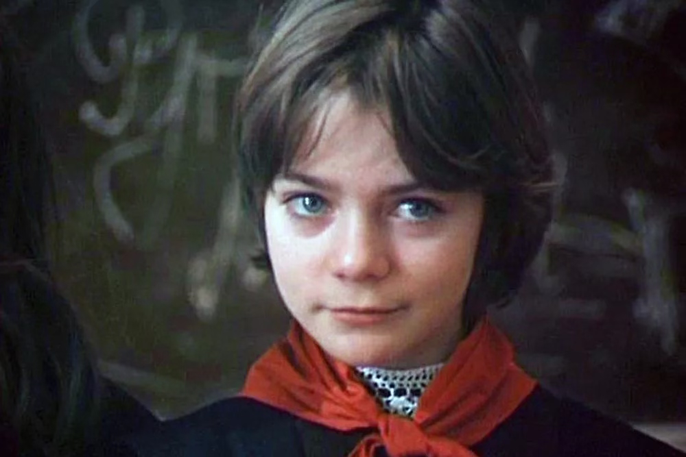 Алиса селезнёва из к/ф «гостья из будущего». Евгений крылатов гостья из будущего. Гостья из будущего фильм 1984 будущее. Мелафон алиса селезнева гостья из будущего. Песня из кинофильма гостья из будущего.