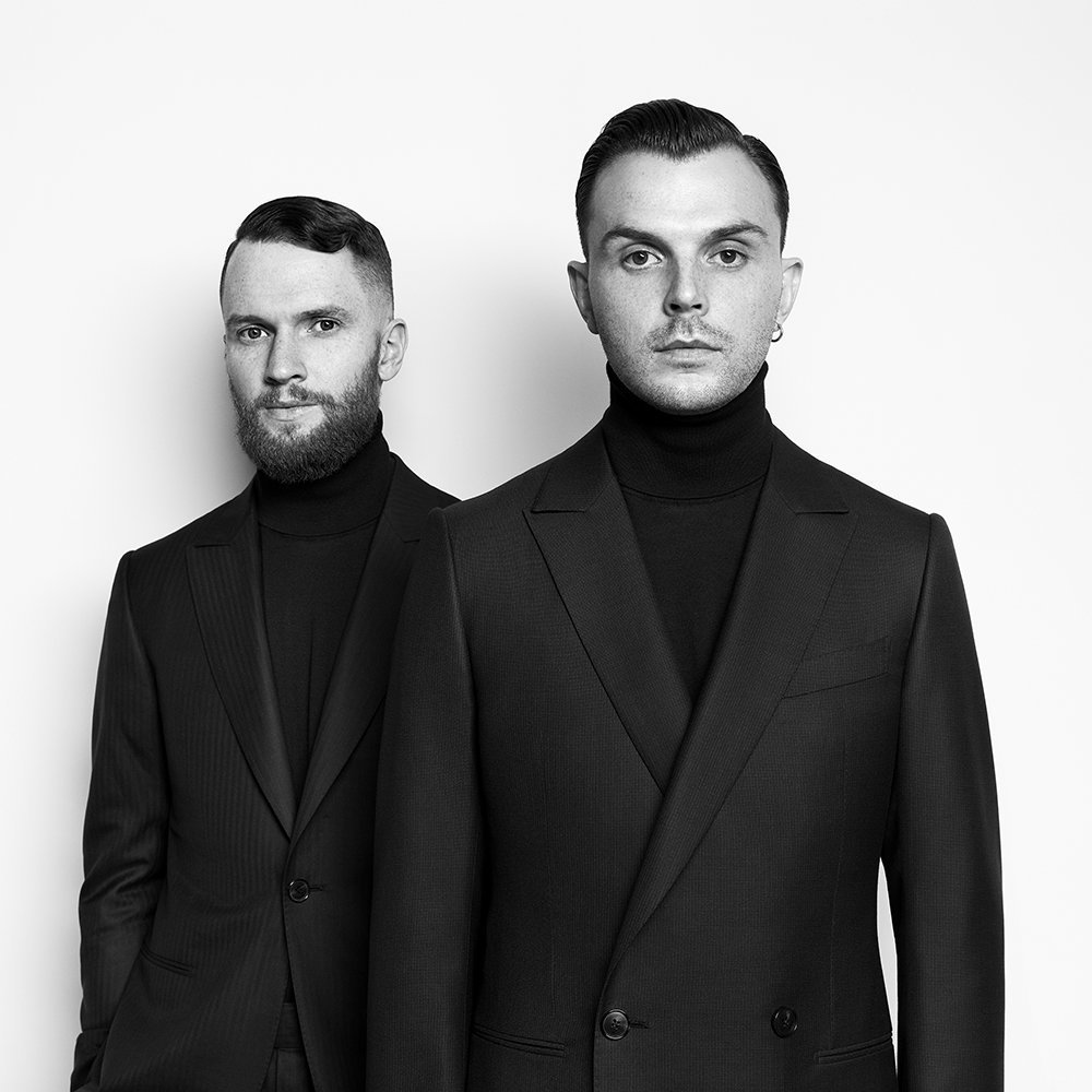 Hurts official. Группа hurts. Hurts группа 2021. Hurts 2022.