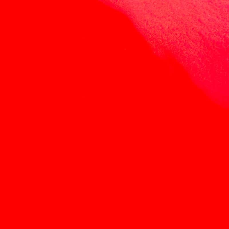 Красный сперва. RAL 3024 люминесцентный красный. Ярко красный цвет. Яркий красный цвет. Ядовитый красный цвет.